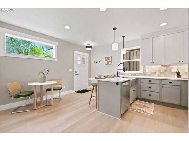 3395 Se 43rd Ave B, Portland, OR 97202