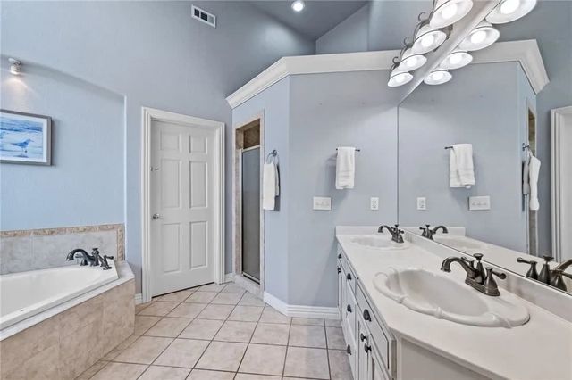 38 Riviera Drive, Rogers, AR 72756