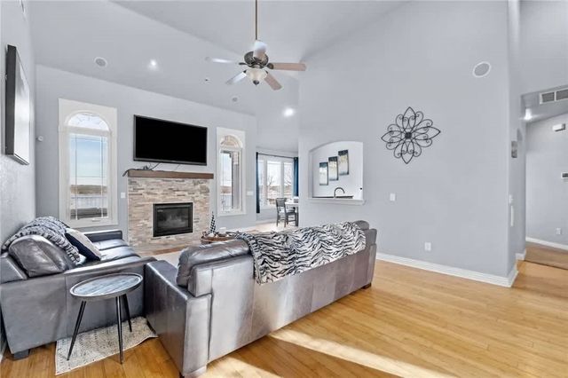 38 Riviera Drive, Rogers, AR 72756