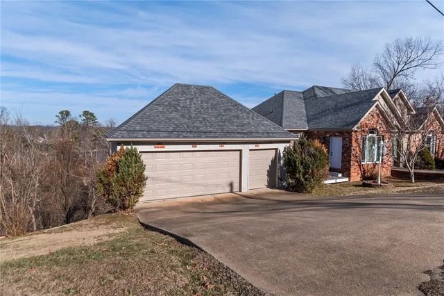 38 Riviera Drive, Rogers, AR 72756