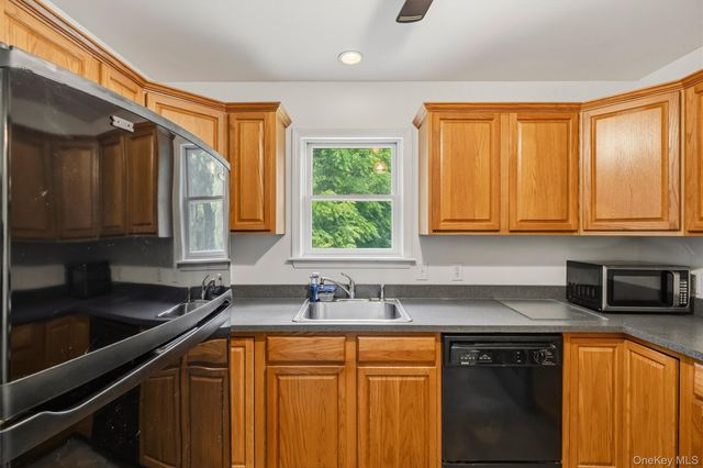 39 Overlook Road, Monroe, NY 10950