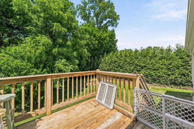 39 Overlook Road, Monroe, NY 10950