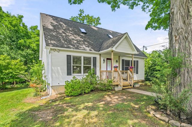 39 Overlook Road, Monroe, NY 10950