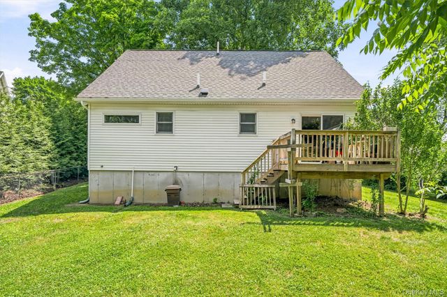 39 Overlook Road, Monroe, NY 10950