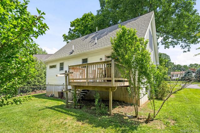 39 Overlook Road, Monroe, NY 10950