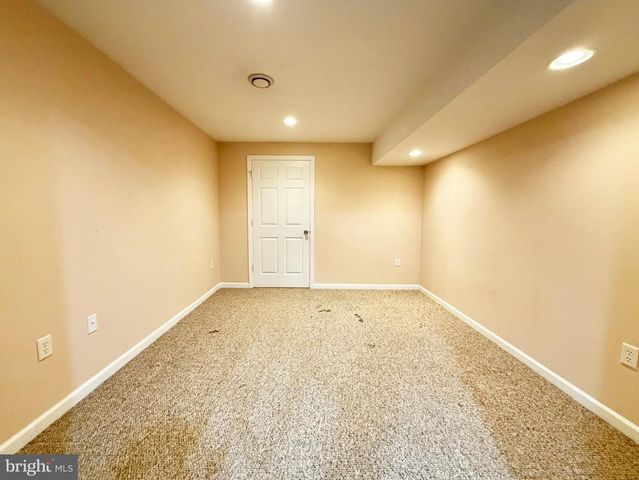 224 FOUNTAYNE LN, Lawrenceville, NJ 08648