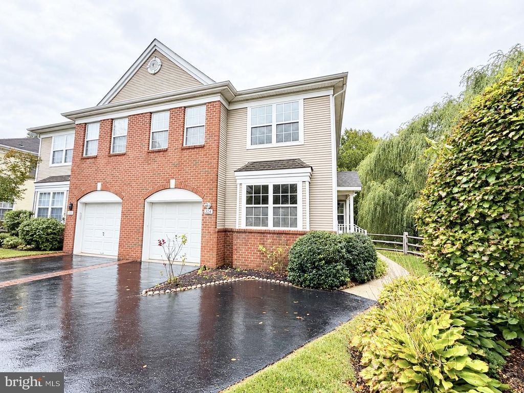 224 FOUNTAYNE LN, Lawrenceville, NJ 08648