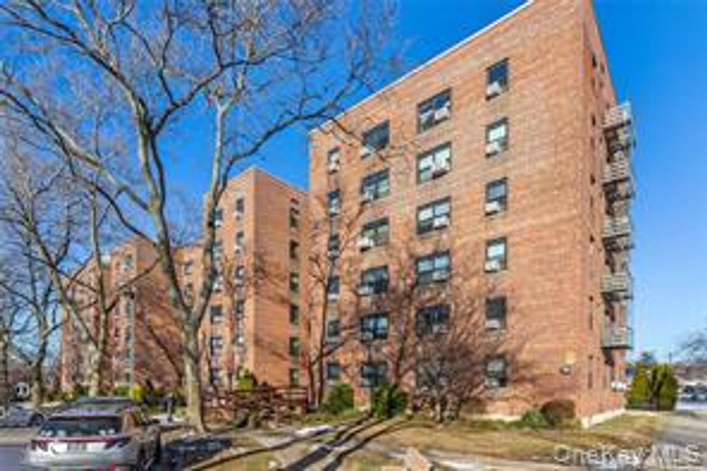 213-02 73rd Avenue 4D, Bayside, NY 11364 — photo 2