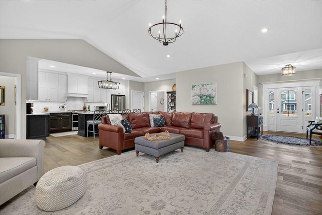 5912 Pigeon Creek Road, Bettendorf, IA 52722