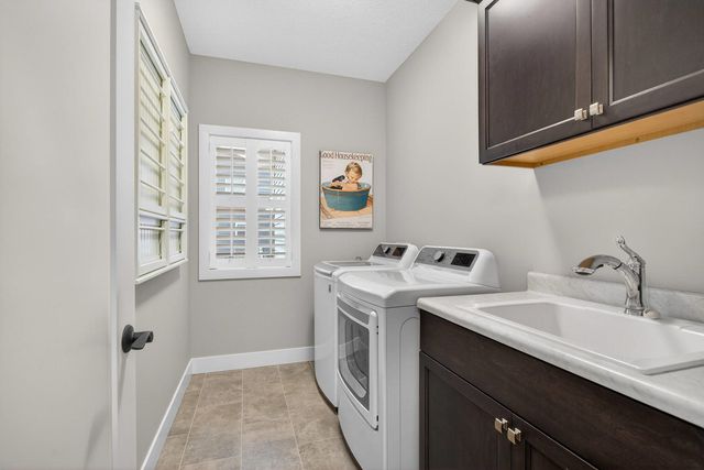 5912 Pigeon Creek Road, Bettendorf, IA 52722