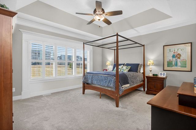 5912 Pigeon Creek Road, Bettendorf, IA 52722