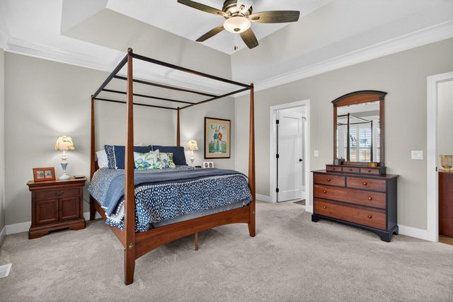 5912 Pigeon Creek Road, Bettendorf, IA 52722