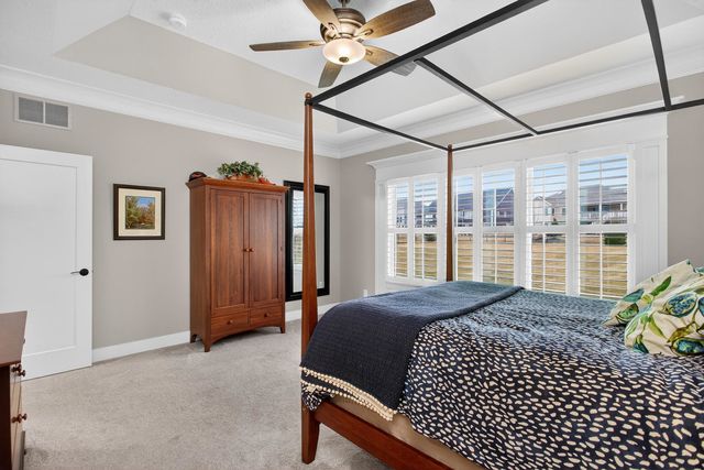 5912 Pigeon Creek Road, Bettendorf, IA 52722