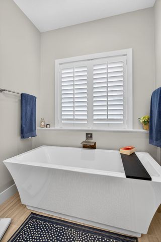 5912 Pigeon Creek Road, Bettendorf, IA 52722