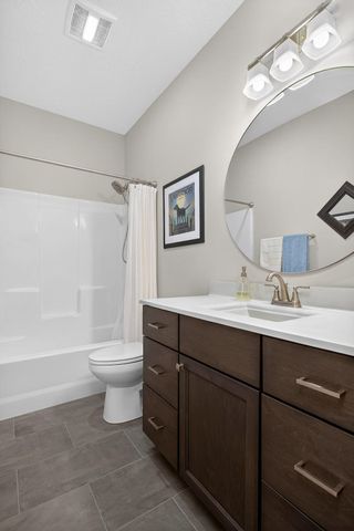 5912 Pigeon Creek Road, Bettendorf, IA 52722