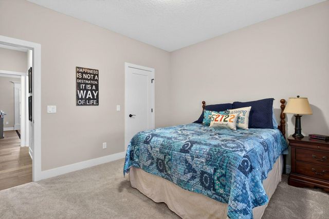 5912 Pigeon Creek Road, Bettendorf, IA 52722