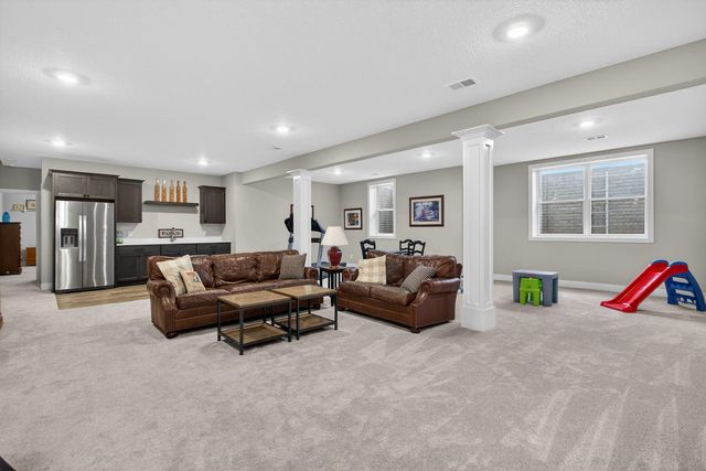 5912 Pigeon Creek Road, Bettendorf, IA 52722