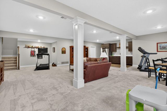 5912 Pigeon Creek Road, Bettendorf, IA 52722