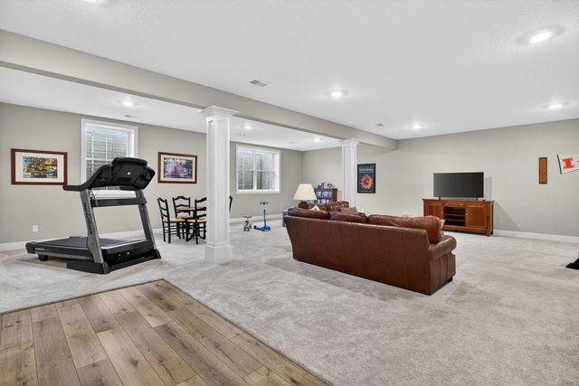 5912 Pigeon Creek Road, Bettendorf, IA 52722