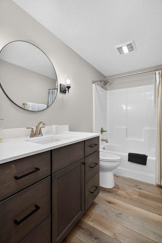 5912 Pigeon Creek Road, Bettendorf, IA 52722