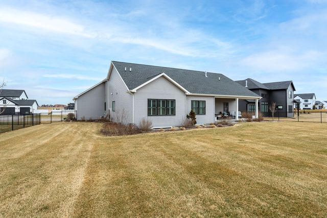 5912 Pigeon Creek Road, Bettendorf, IA 52722
