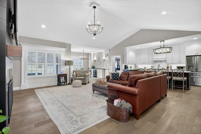 5912 Pigeon Creek Road, Bettendorf, IA 52722