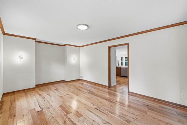 546 Beechwood DRIVE, Cedarburg, WI 53012