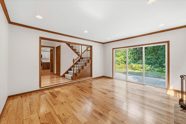 546 Beechwood DRIVE, Cedarburg, WI 53012