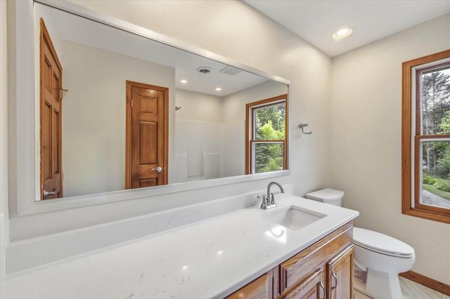 546 Beechwood DRIVE, Cedarburg, WI 53012