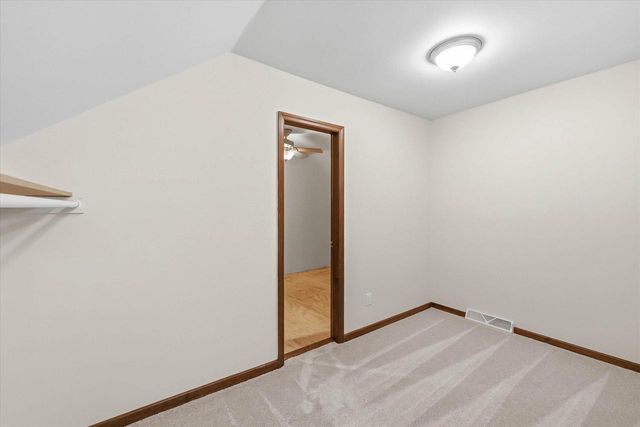 546 Beechwood DRIVE, Cedarburg, WI 53012