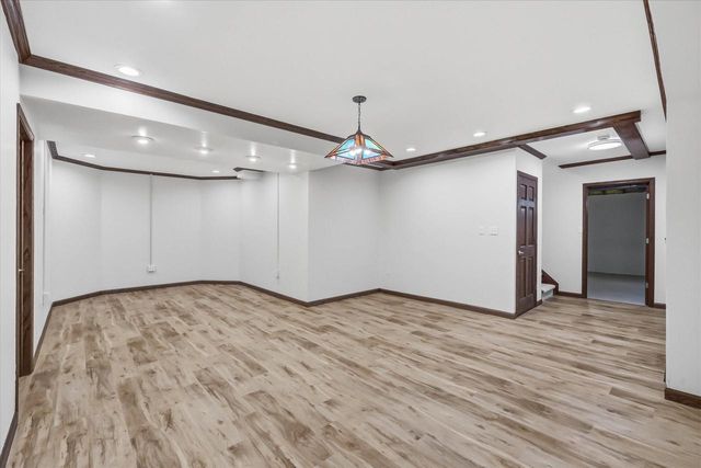 546 Beechwood DRIVE, Cedarburg, WI 53012