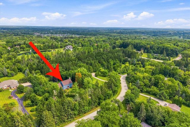 546 Beechwood DRIVE, Cedarburg, WI 53012