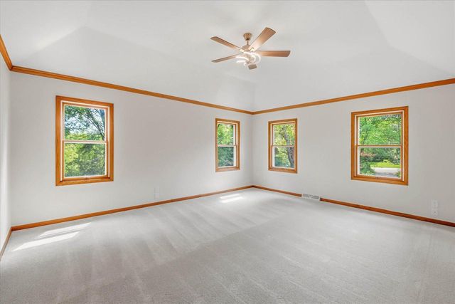 546 Beechwood DRIVE, Cedarburg, WI 53012