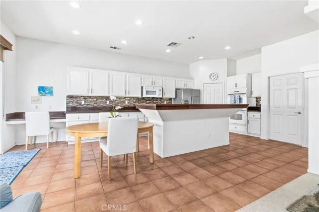 18593 Fort Lauder Lane, Perris, CA 92570