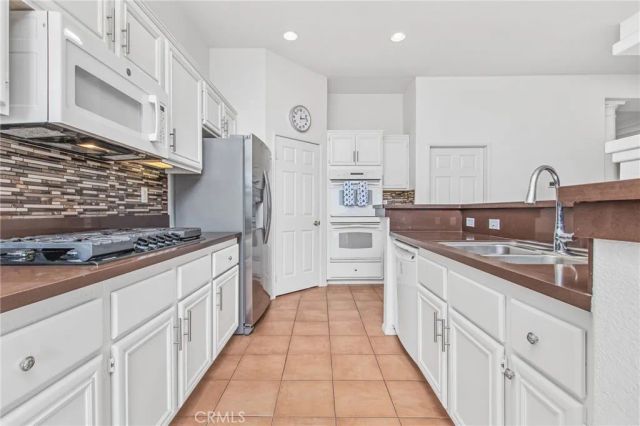 18593 Fort Lauder Lane, Perris, CA 92570