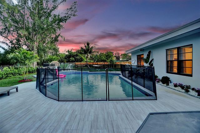 1960 SW 51st Ter, Plantation, FL 33317