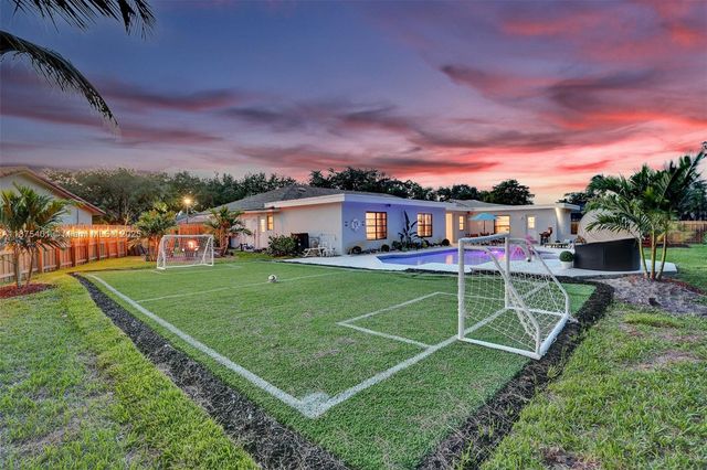 1960 SW 51st Ter, Plantation, FL 33317