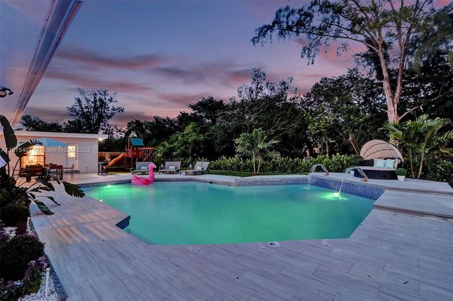 1960 SW 51st Ter, Plantation, FL 33317