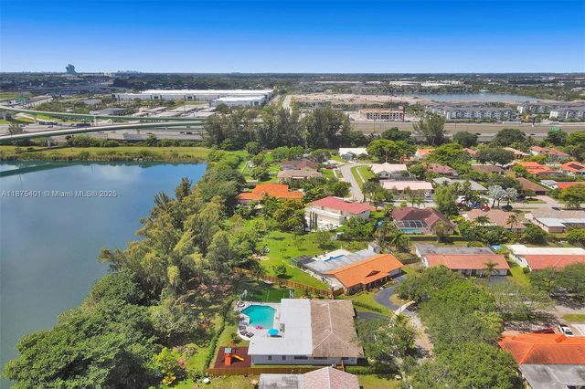 1960 SW 51st Ter, Plantation, FL 33317