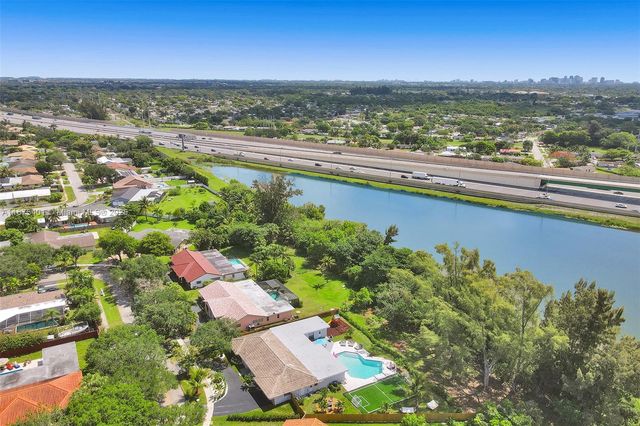 1960 SW 51st Ter, Plantation, FL 33317