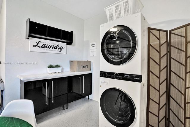 1960 SW 51st Ter, Plantation, FL 33317