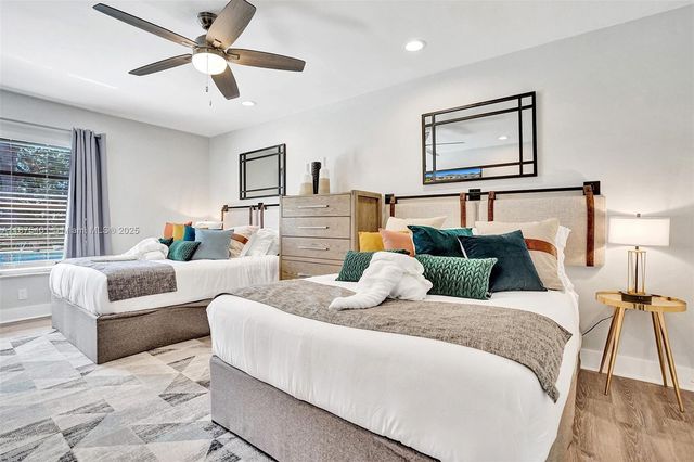 1960 SW 51st Ter, Plantation, FL 33317