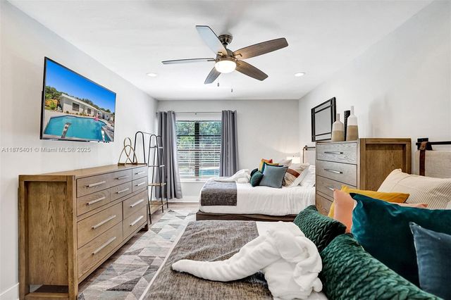 1960 SW 51st Ter, Plantation, FL 33317