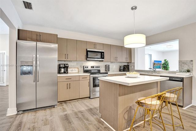 1960 SW 51st Ter, Plantation, FL 33317