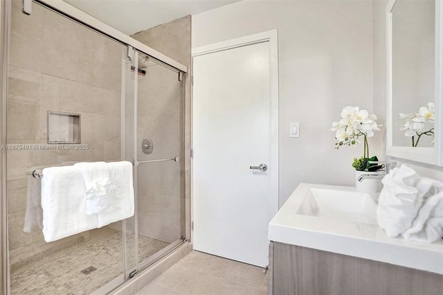 1960 SW 51st Ter, Plantation, FL 33317