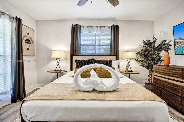 1960 SW 51st Ter, Plantation, FL 33317