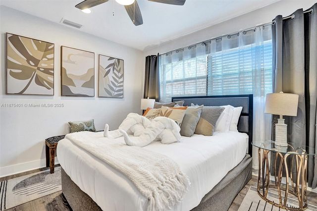 1960 SW 51st Ter, Plantation, FL 33317