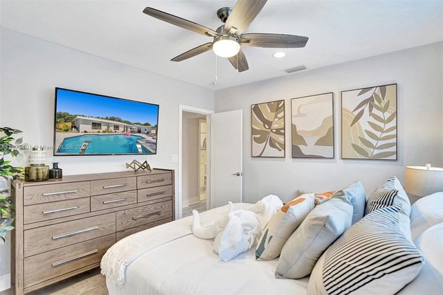 1960 SW 51st Ter, Plantation, FL 33317