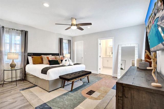 1960 SW 51st Ter, Plantation, FL 33317