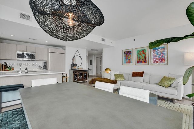 45 SW 9th St 1803, Miami, FL 33130